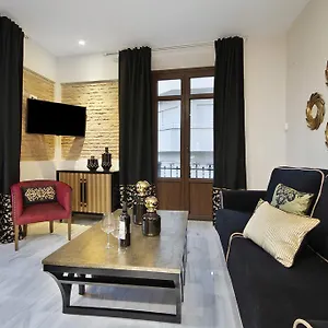 Suites Gran Via Capilla Real Apartment